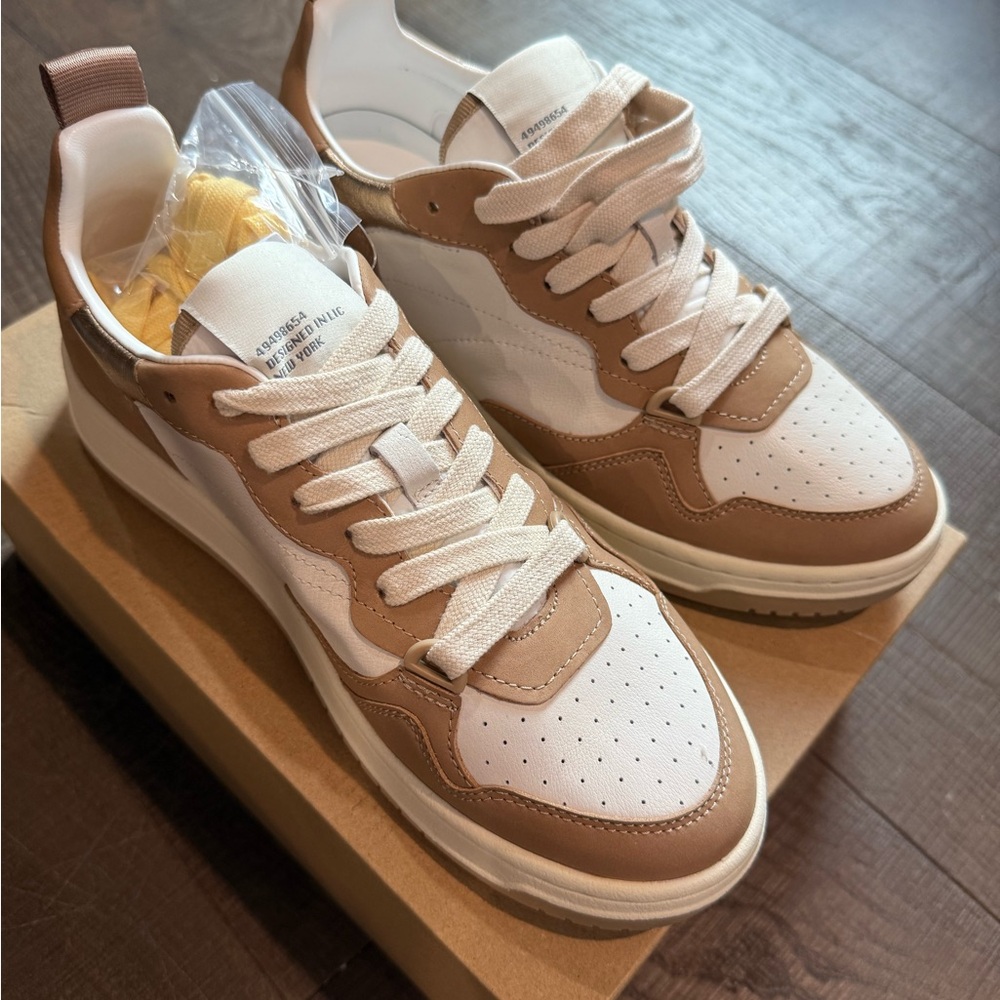 Steve Madden Tan and White Sneakers - Picture 3 of 5